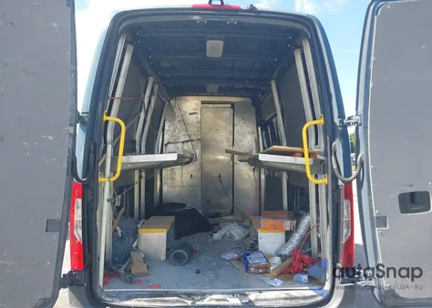 2019 Mercedes-Benz Sprinter 2500 Standard Roof V6 z USA, uszkodzony, nr VIN WD4PF0CD5KT003981